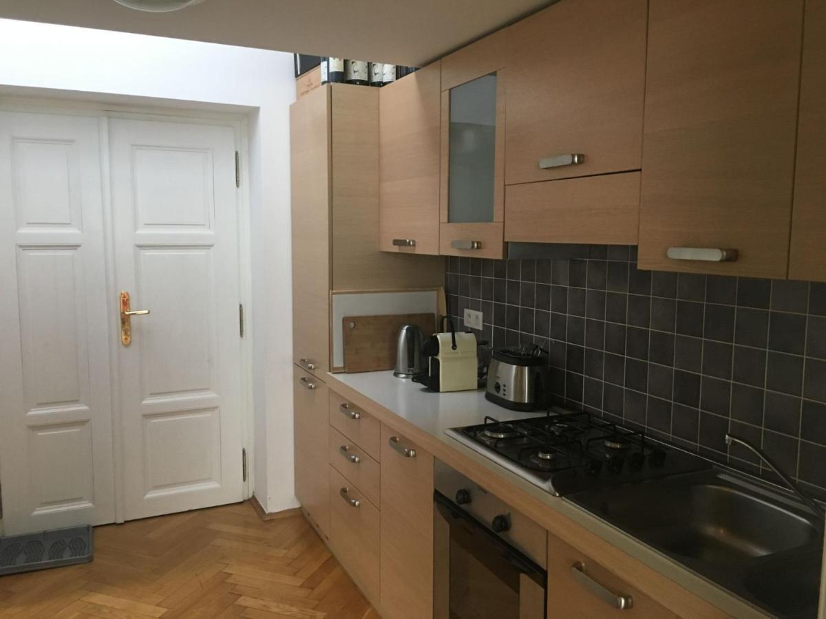 Apartment O21 By Interhome Prague Extérieur photo