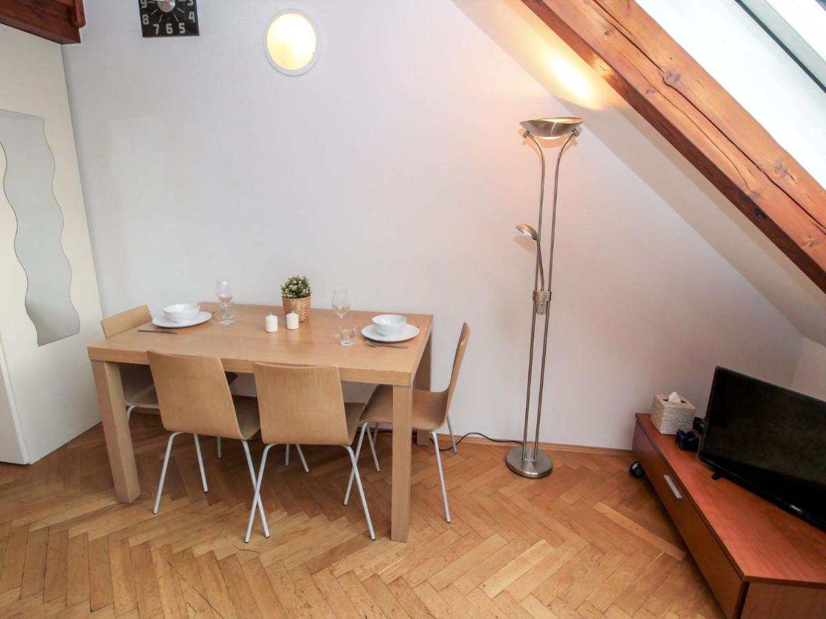 Apartment O21 By Interhome Prague Extérieur photo